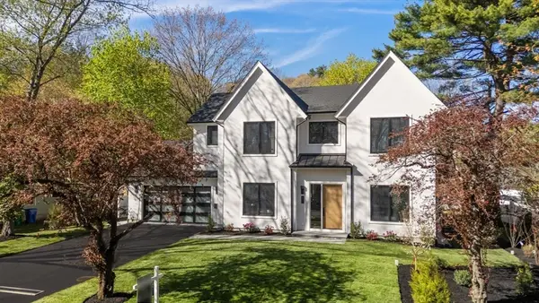 470 Quinobequin Road, Newton, MA 02468