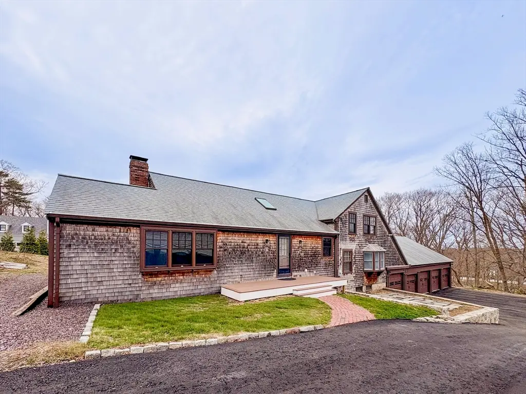 215 Sohier St, Cohasset, MA 02025 - #1