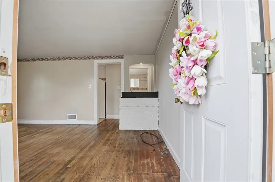 117 Pine St, Holbrook, MA 02343 - #3