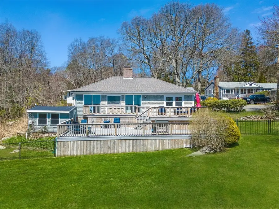 3 Woodlawn Ave, Mattapoisett, MA 02739 - #3
