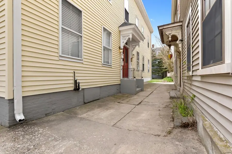 15 1/2 Williams St #2, Salem, MA 01970 - #2