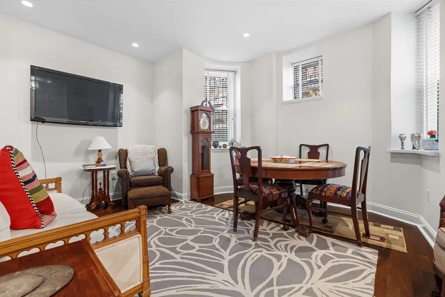 10 Charlesgate E #2, Boston, MA 02215 - #2