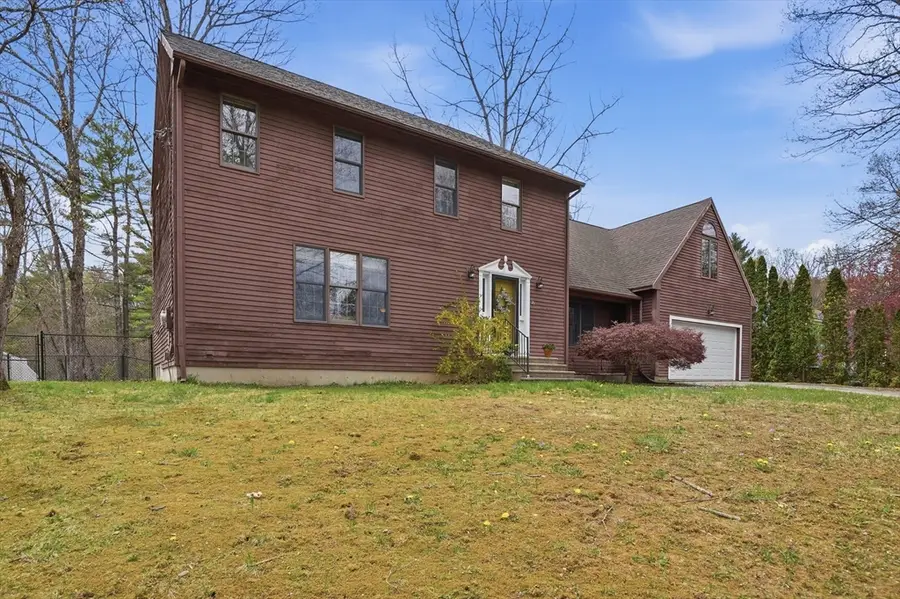 26 Woodside Circle, Sturbridge, MA 01566 - #2
