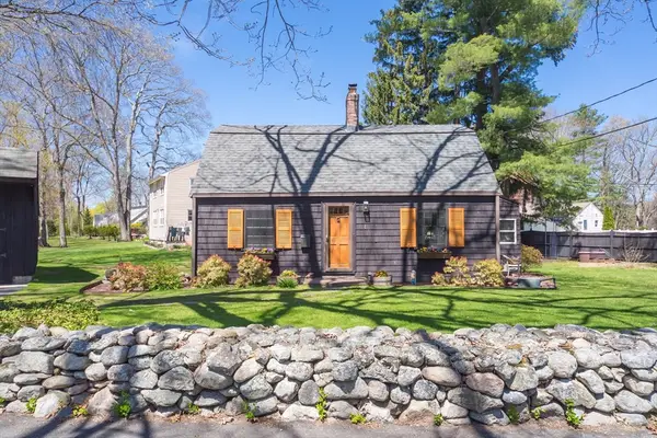 4 Gibbs St, Natick, MA 01760