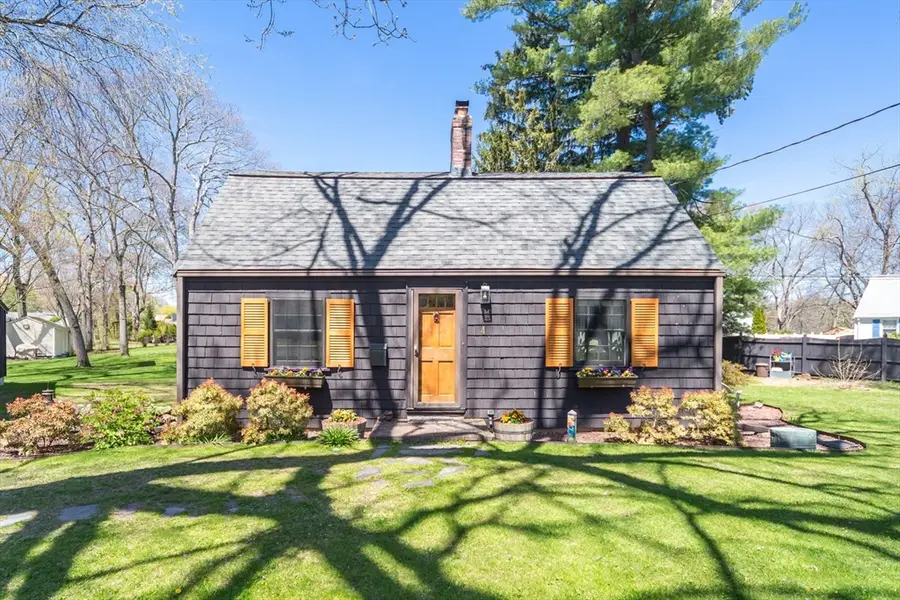 4 Gibbs St, Natick, MA 01760 - #2