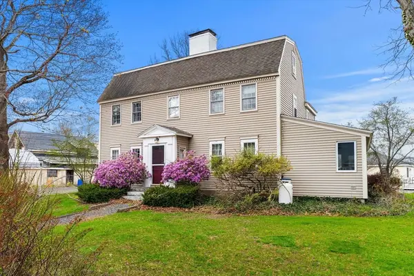11 Union Pl, Newburyport, MA 01950