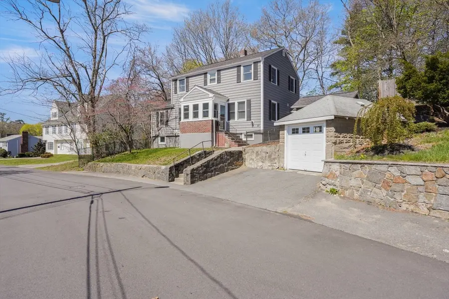 37 Violet Ave, Dedham, MA 02026 - #3