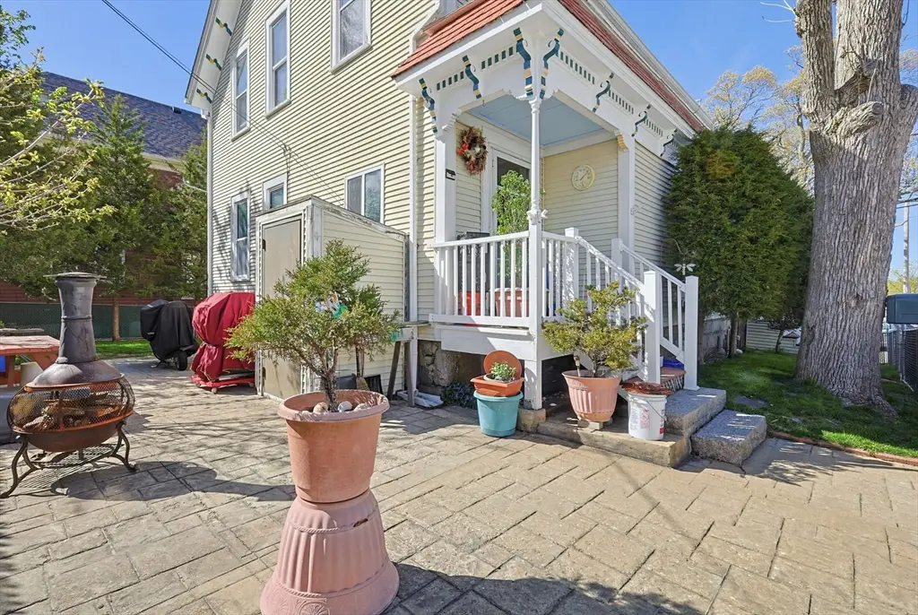 391 Middle St, Fall River, MA 02724 - #1