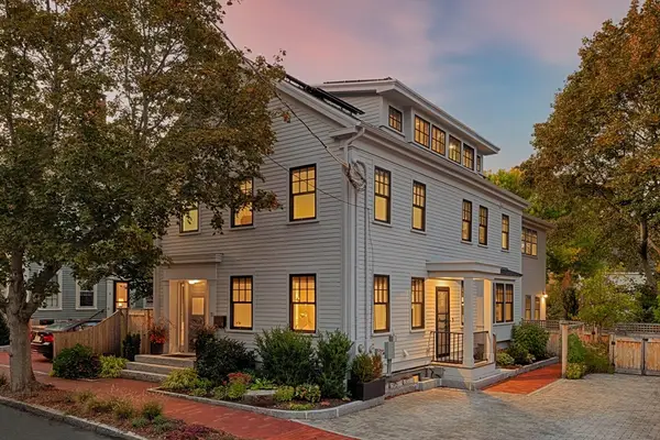 11 Purchase Street, Newburyport, MA 01950