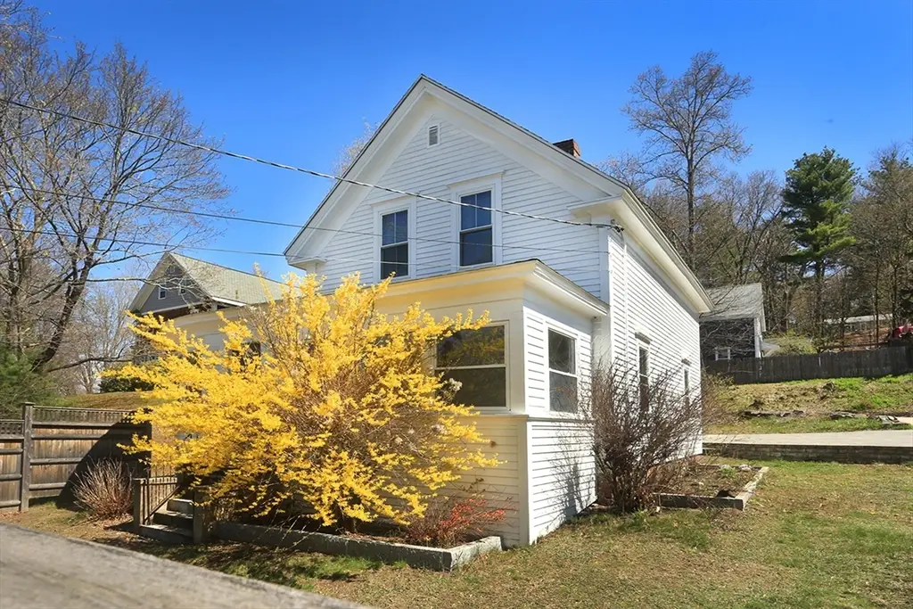 48 School St, Groveland, MA 01834 - #1