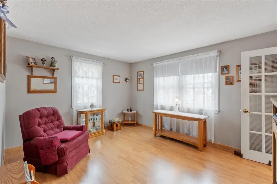 74 Harlem St, Lowell, MA 01854 - #3
