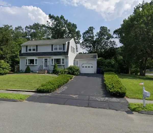12 Franklin Ave, Wilmington, MA 01887