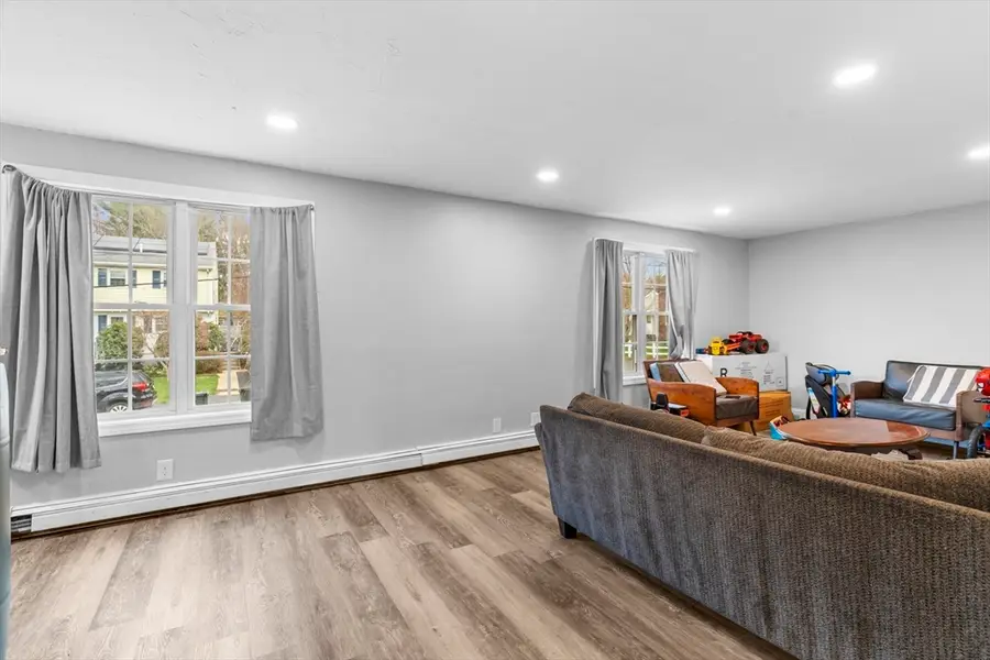 21 Dale Rd, Holbrook, MA 02343 - #3