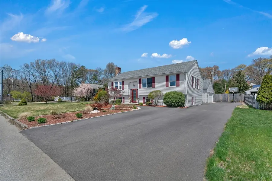 8 Park Cir, Attleboro, MA 02703 - #2