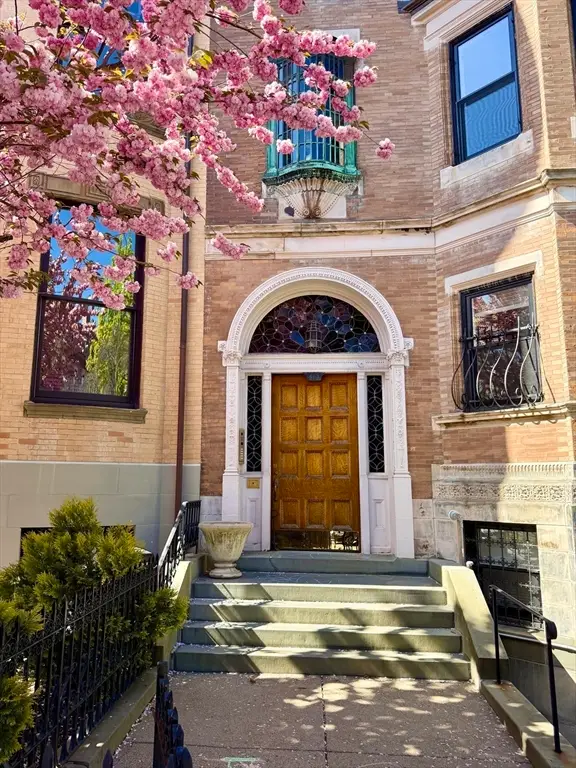 414 Beacon St #PH4, Boston, MA 02115 - #1