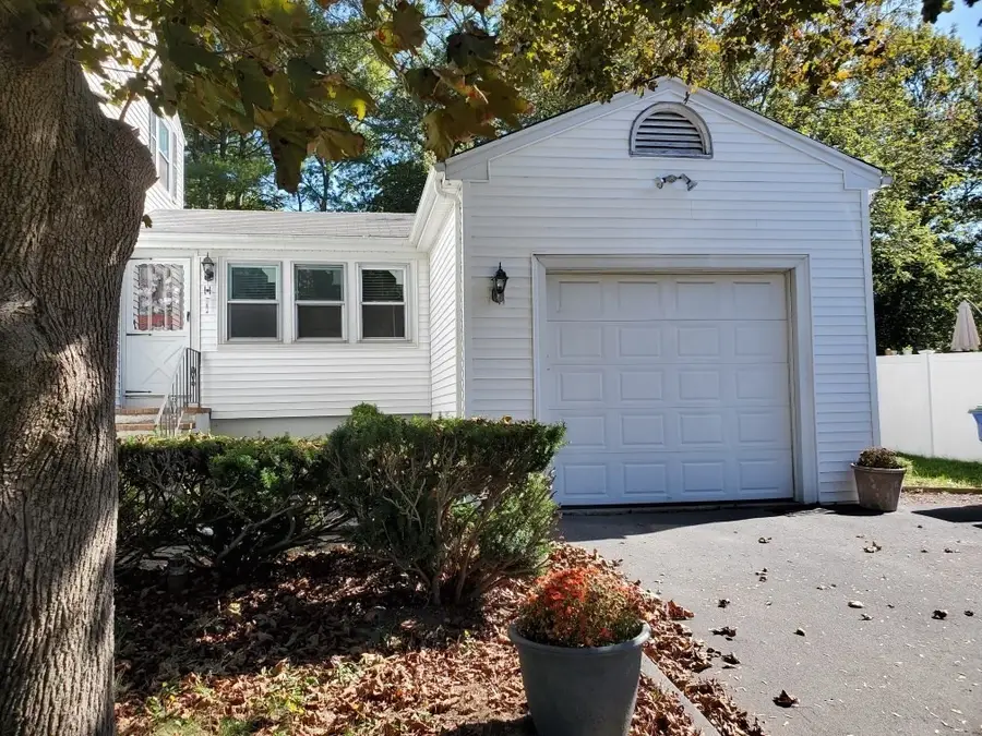 1696 Liberty St, Braintree, MA 02184 - #2