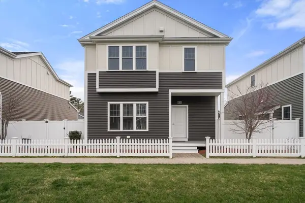15 Cleary Circle #15, Norfolk, MA 02056