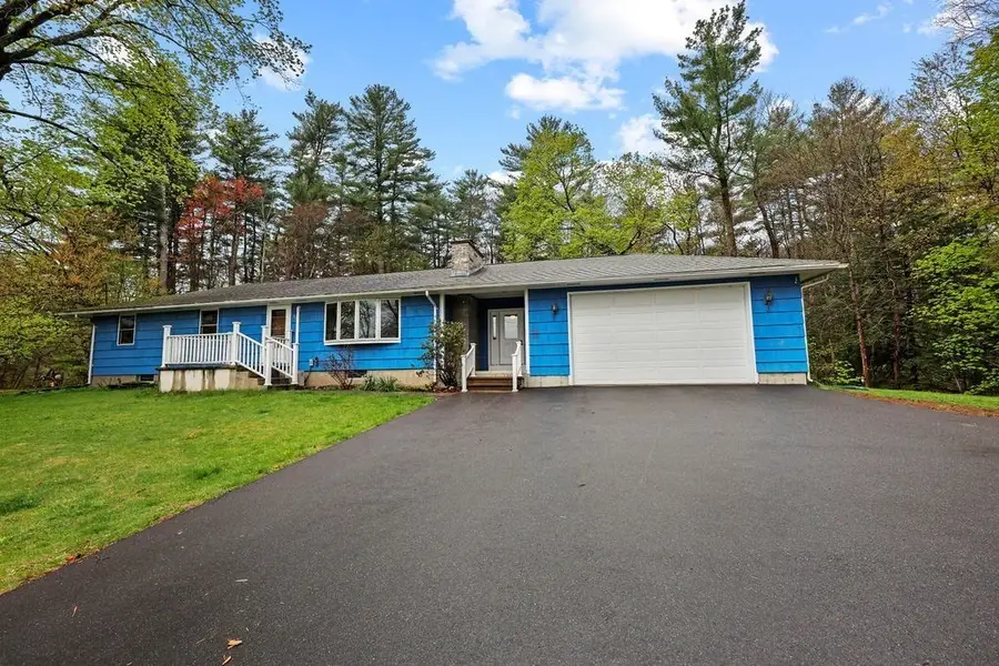 27 Lyman St, Granby, MA 01033 - #2