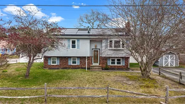 51 Hideaway Ln, Wareham, MA 02538