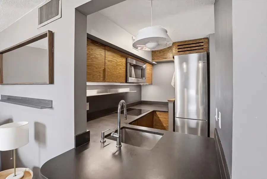 51 Pettee St #47, Newton, MA 02464 - #3