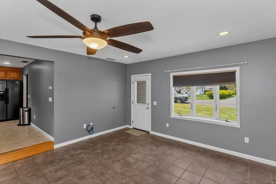 128 Williams St, Ludlow, MA 01056 - #3