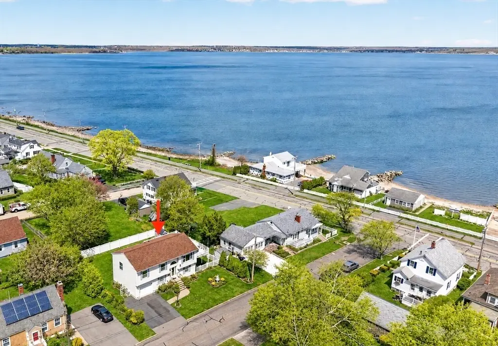 17 Bellevue St, New Bedford, MA 02744 - #1