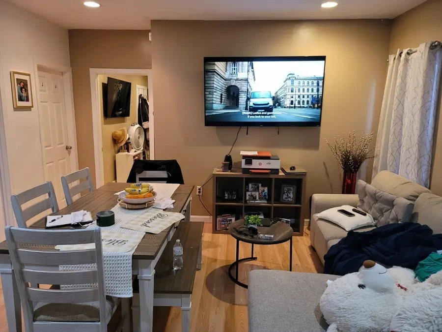27 Bourne St, New Bedford, MA 02740 - #3