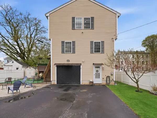 17 Thorndike St, Haverhill, MA 01832