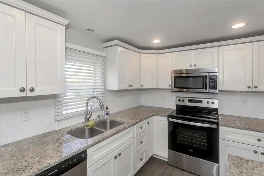 151 Labelle St, West Springfield, MA 01089 - #3
