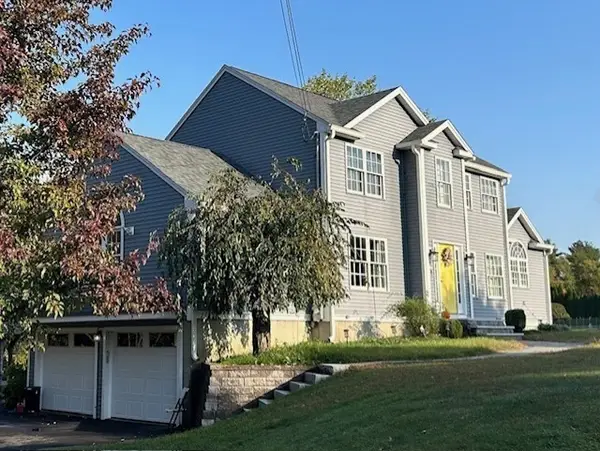 62 South Street, Douglas, MA 01516