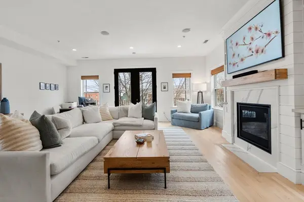 745 E Broadway #3, Boston, MA 02127