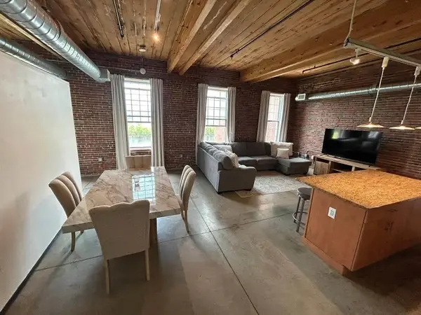 130 John #213, Lowell, MA 01852