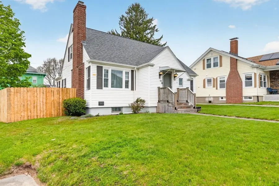604 Woodlawn Street, Fall River, MA 02720 - #2