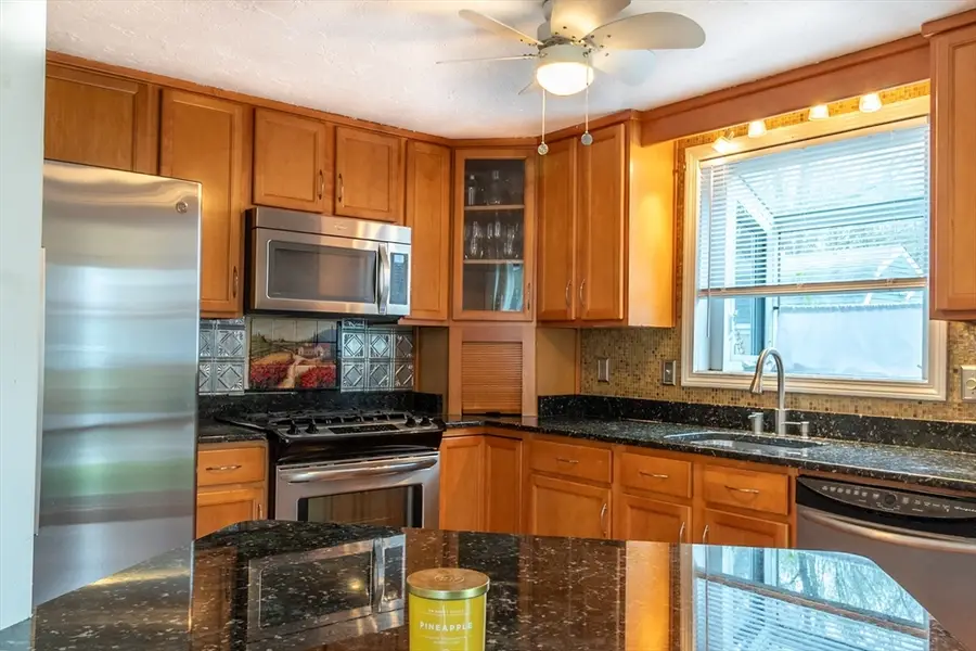 4 Lauren Dr #4, Rockland, MA 02370 - #3