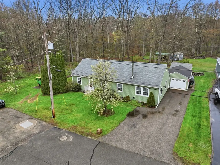 12 Holcomb Street, Leicester, MA 01524 - #3