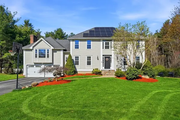 9 Belknap Dr, Andover, MA 01810