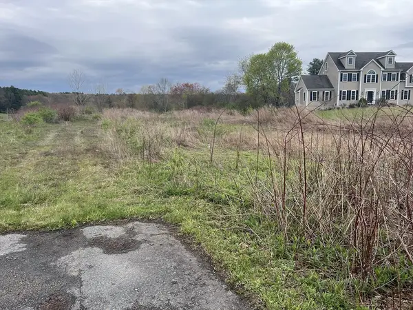 38 Adams Road, Grafton, MA 01519