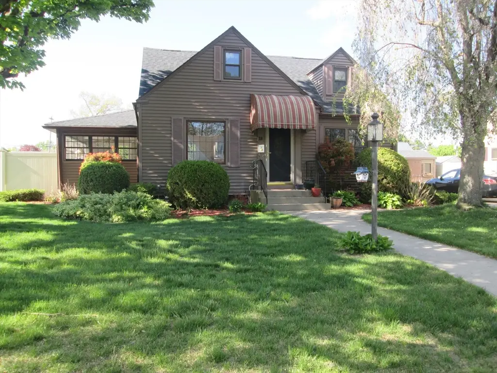 28 Clairmont Ave, Chicopee, MA 01013 - #1