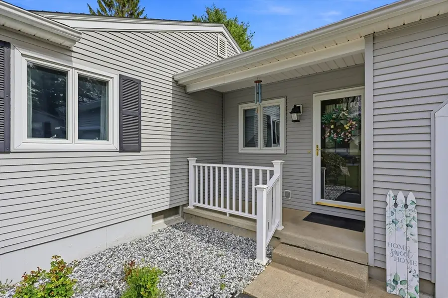 74 Shannon Ln, Westfield, MA 01085 - #2