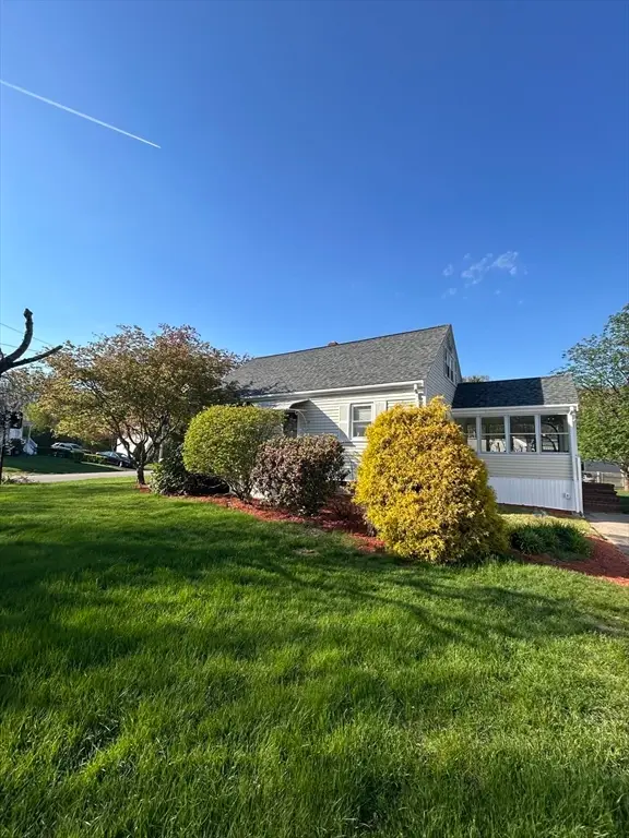 26 Donald Tennant Circle, North Attleboro, MA 02760