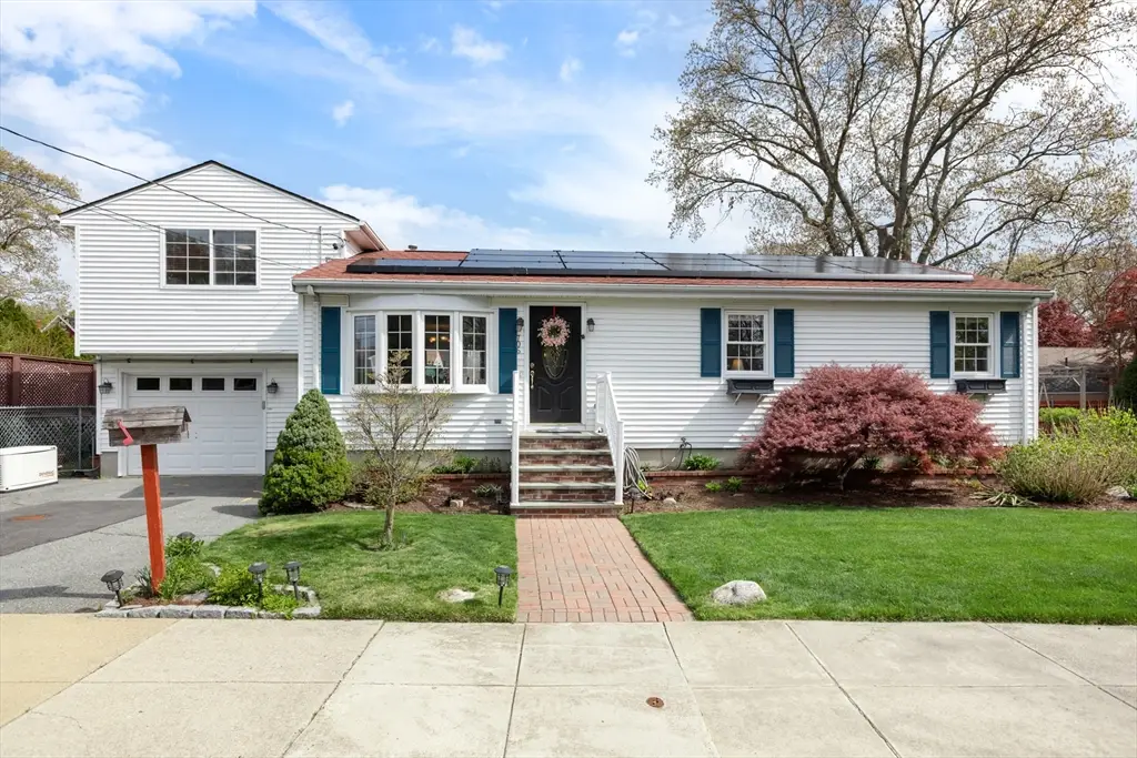 706 Lawton St, Fall River, MA 02721 - #1