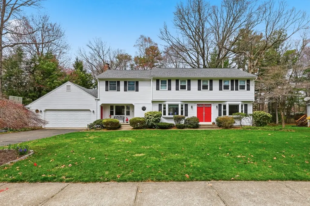 44 Canterbury Ln, Longmeadow, MA 01106 - #1