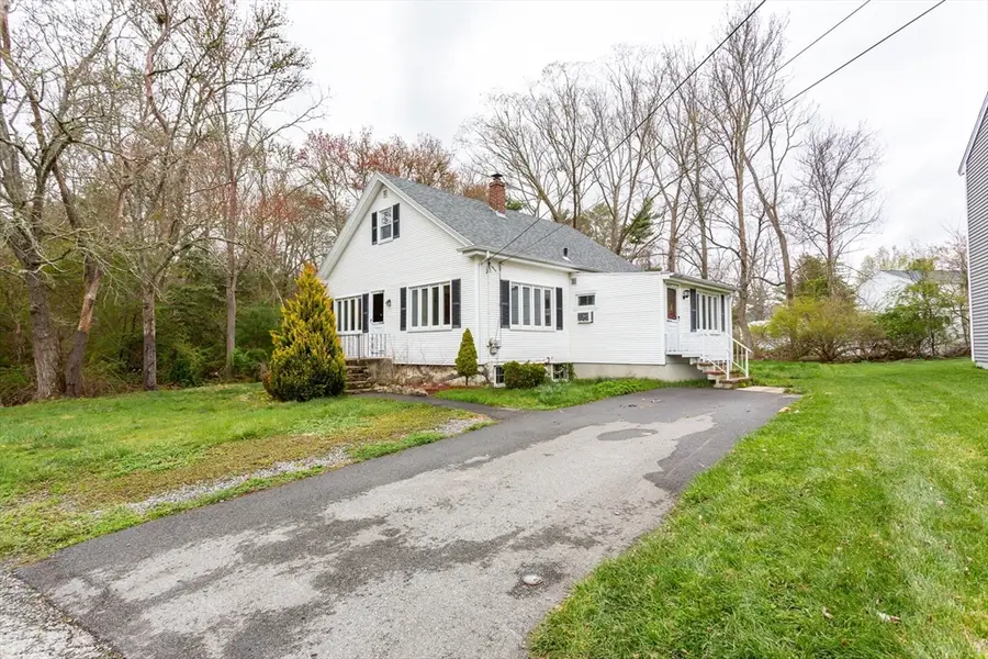 31 Bradford St, New Bedford, MA 02745 - #3