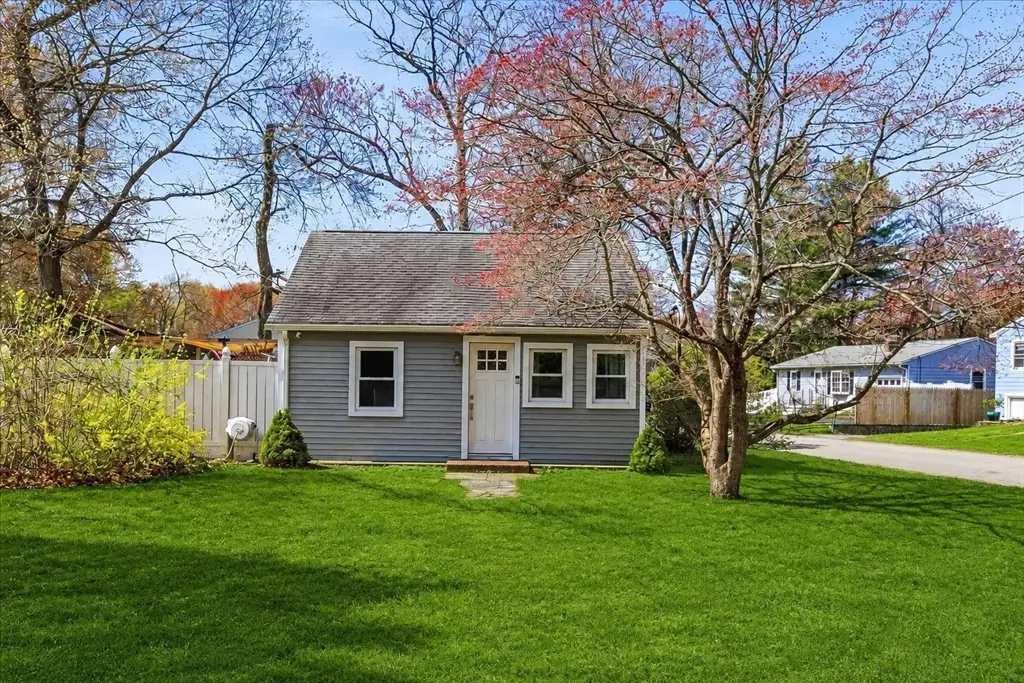 320 Church Ave, Warwick, RI 02889 - #1