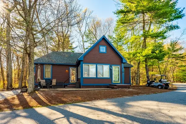 14 Whispering Pines Rd #14, Westford, MA 01886
