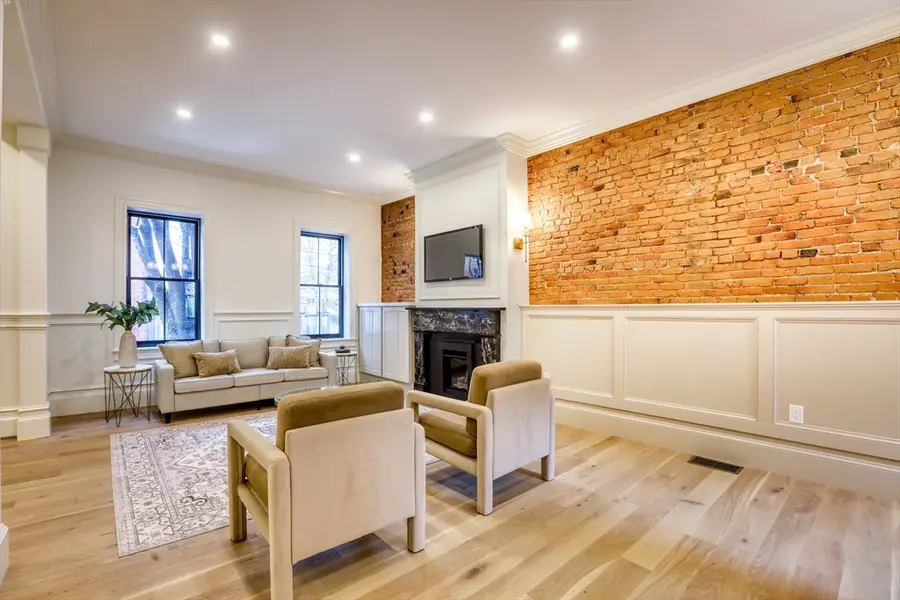 16 Chestnut Street, Boston, MA 02129 - #3