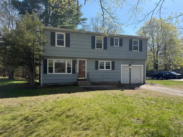 92 Adams Street, Medfield, MA 02052