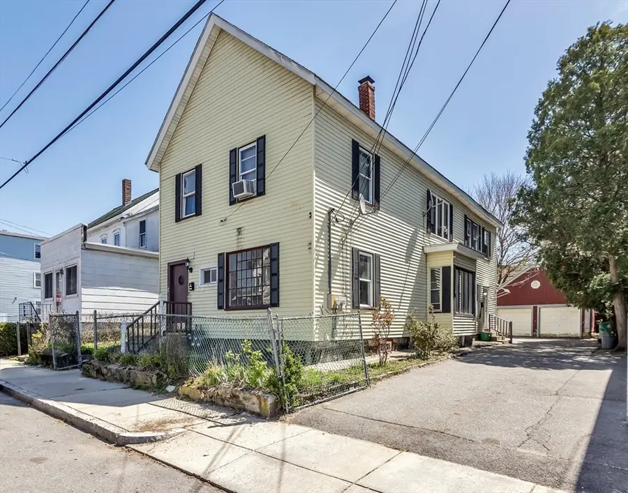 69 Lilley Ave, Lowell, MA 01850 - #2