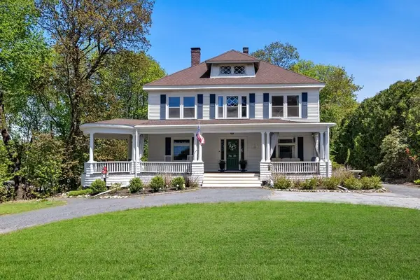 10 Latisquama Rd, Southborough, MA 01772