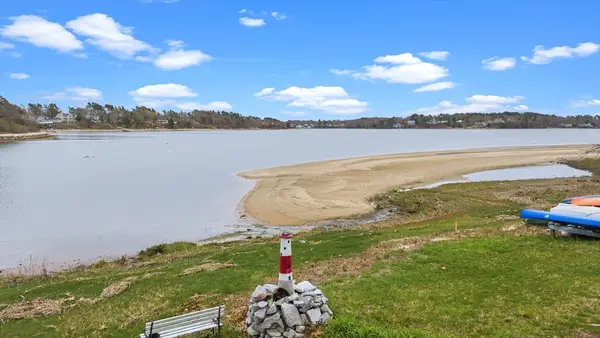 9F Hideaway Rd #11, Bourne, MA 02532